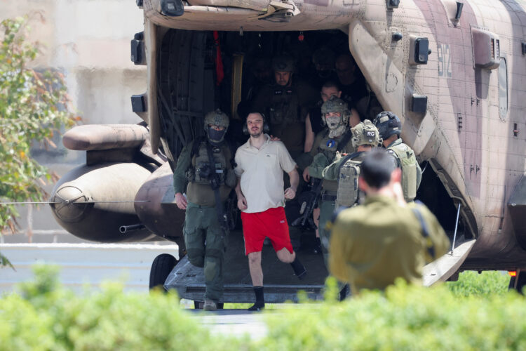 Fuerzas israelíes rescataron a cuatro rehenes en un campamento de refugiados de Gaza