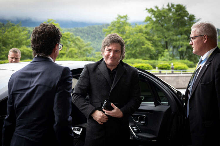 Tras participar del G7, Milei llegó a Suiza para la cumbre por la paz en Ucrania