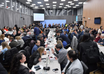 Ley Bases: el oficialismo y los «dialoguistas» firmaron dictamen y se votará el jueves en Diputados