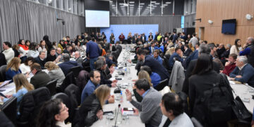 Ley Bases: el oficialismo y los «dialoguistas» firmaron dictamen y se votará el jueves en Diputados