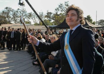 En Rosario, Milei convocó a firmar el Pacto de Mayo el 9 de Julio en Tucumán