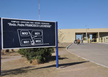 Descubrieron a dos policías que intentaban ingresar droga a la cárcel de Bouwer