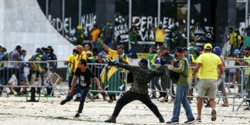 La Policía de Brasil advirtió que 65 prófugos por el intento de golpe a Lula están refugiados en Argentina