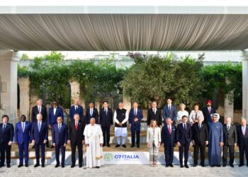 Milei participó de la foto con los líderes del G7 y mantuvo una reunión privada con la jefa del FMI