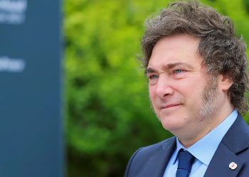 Milei en Europa: llegó a España para reunirse con Díaz Ayuso y ser premiado