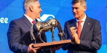 Llaryora y Passerini dieron inicio a la IV Cumbre Mundial de Economía Circular