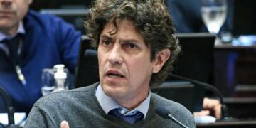 Lousteau garantizó el quorum y el Gobierno neutralizó la maniobra de los santacruceños