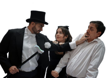 Artistas líricos llevan a escena una ópera de Mozart