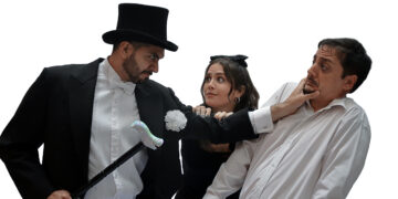 Artistas líricos llevan a escena una ópera de Mozart