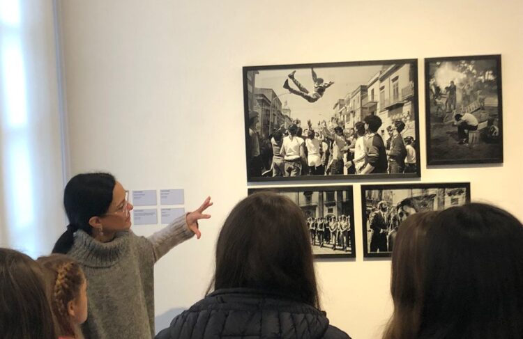 Letizia Battaglia retrata el periodo histórico denominado “Años de plomo”, en Italia.