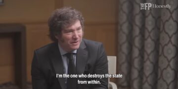 Milei describió su inusual enfoque presidencial: “Soy el topo que destruye el Estado desde adentro”