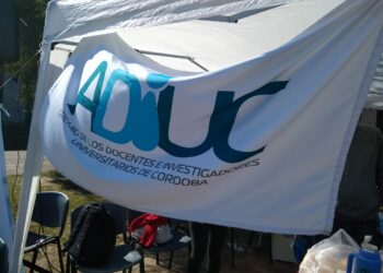 Adiuc profundiza las medidas de fuerza por la falta de paritarias