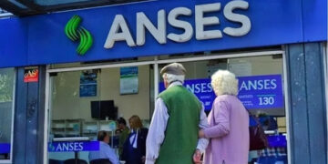 Milei puso en duda el pago del bono para los jubilados