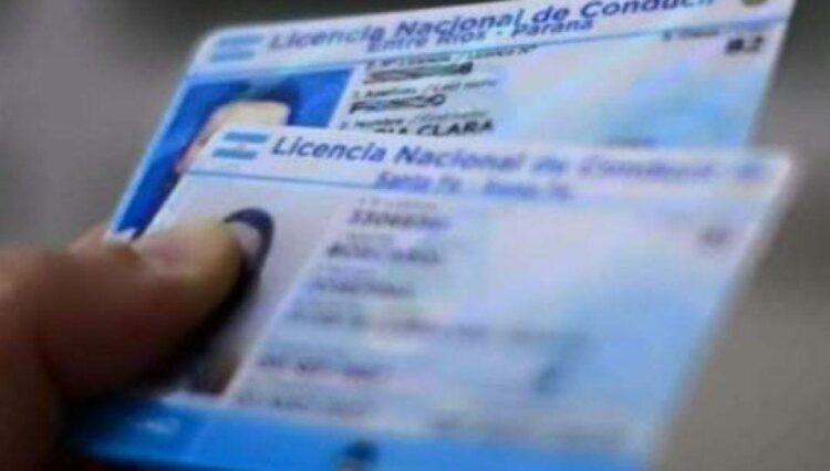 Extienden a dos años la validez de la licencia de conducir a mayores de 70