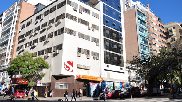 Realizaron un cordón sanitario para una mujer que daba a luz a dos bebas Realizaron un cordón sanitario para una mujer que daba a luz a dos bebas