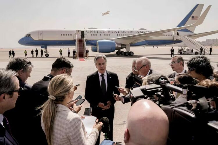 Blinken aterrizó ayer en El Cairo y, horas después, partió hacia Jerusalén.