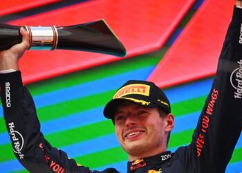 Verstappen sigue imparable
