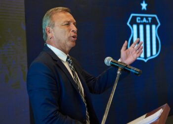 Fassi: “River es el favorito”