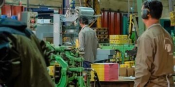 Relevamiento en Córdoba: una de cada cuatro industrias ya decidió despedir personal