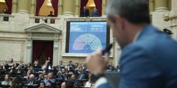 El Gobierno consiguió sus dos leyes clave: Diputados le dio la sanción definitiva a la ley Bases y el paquete fiscal
