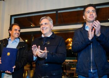 La Provincia firmó el contrato para la continuidad de la doble calzada en la Ruta Provincial 30