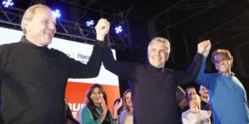 Tras celebrar el triunfo en Río Cuarto, el Gobernador consolida su poder territorial
