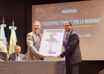 Atentado a la Amia: Llaryora pidió modificar la legislación