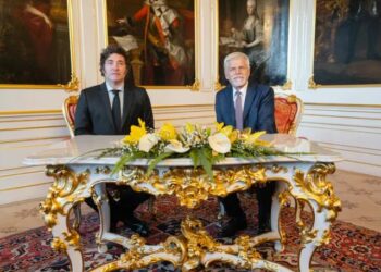 Milei cerró su gira europea y se postuló al Nobel de Economía