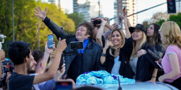 Milei convocó al acto que encabezará en Rosario por el Día de la Bandera
