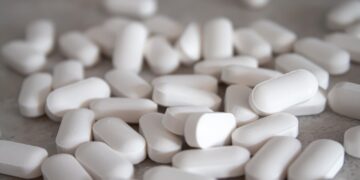 Ibuprofeno o paracetamol: ¿Cuál elegir para aliviar el dolor muscular?