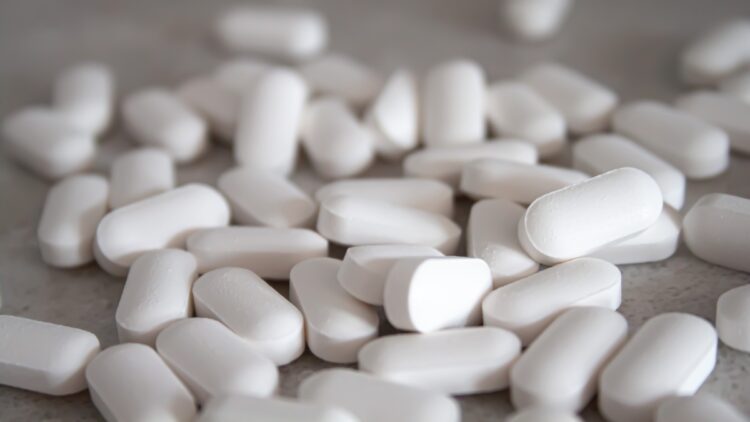 Ibuprofeno o paracetamol: ¿Cuál elegir para aliviar el dolor muscular?