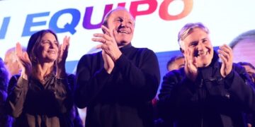 En un encendido discurso, Llaryora celebró el triunfo del «partido cordobés»