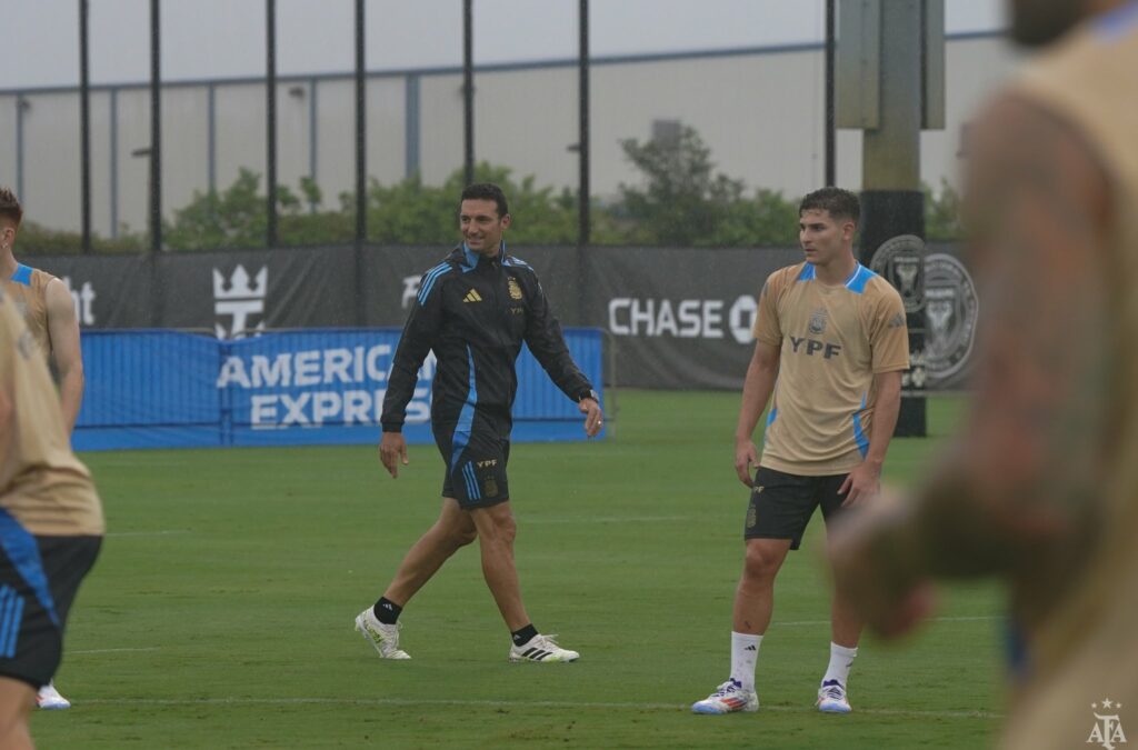 Scaloni ultima detalles antes del debut ante Canadá