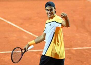 Cerúndolo avanzó a octavos de Roland Garros