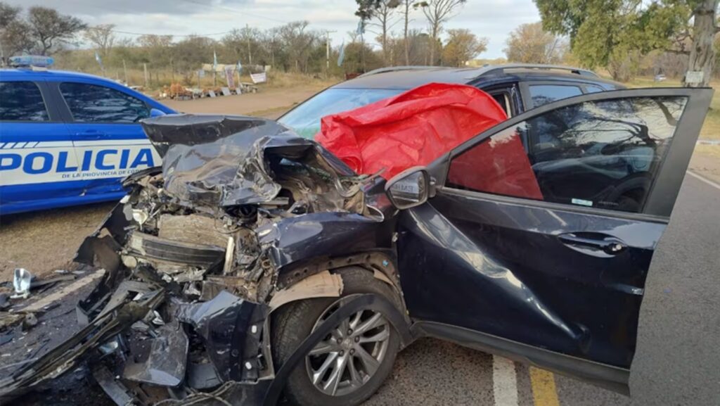 Tragedia en Embalse: tres muertos en un choque frontal entre dos camionetas