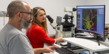 La UNC incorporó un «súper” microscopio de última tecnología