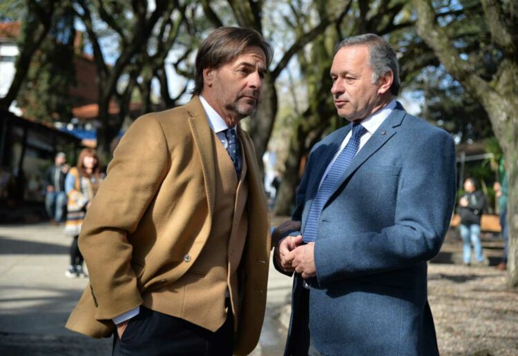 Luis Lacalle Pou junto a Álvaro Delgado, quien lidera todas las encuestas.