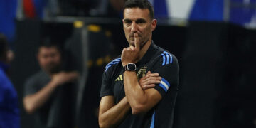 Las tres alternativas que Scaloni tiene en mente por si Messi no juega ante Ecuador