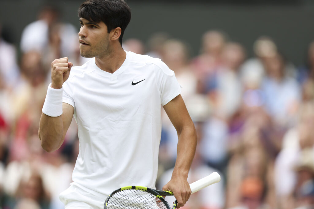 Alcaraz superó a Djokovic y se quedó con el título en Wimbledon