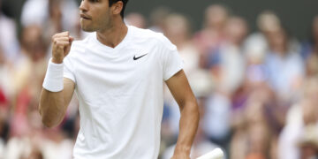 Alcaraz superó a Djokovic y se quedó con el título en Wimbledon
