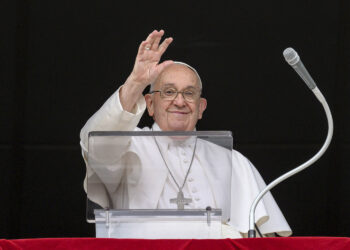 El Papa Francisco recordó el atentado a la Amia: «No bajamos los brazos ante la búsqueda de justicia»