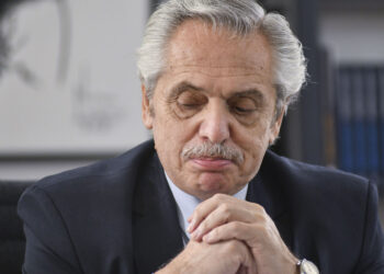 Maduro cuestionó su «imparcialidad» y Alberto Fernández no participará como veedor