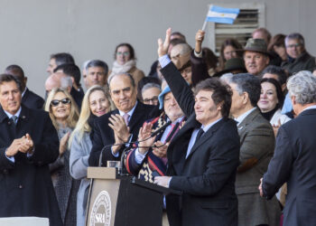 Milei prometió la salida del cepo y la eliminación de las retenciones cuando la economía se estabilice