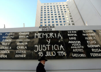 Se promulgó la ley que declara el 18 de julio como Día de Duelo nacional por las víctimas del atentado a la Amia