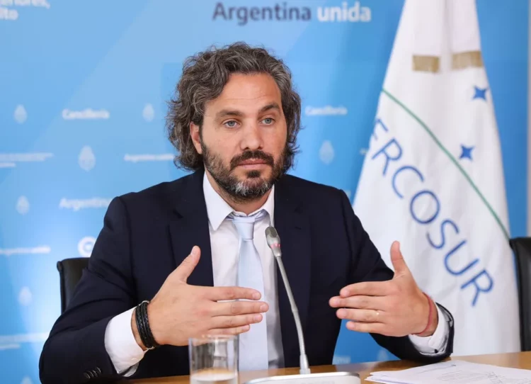 Cafiero apuntó contra Milei por no incluir a Malvinas en el documento del Mercosur