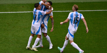 La Selección argentina Sub 23 venció 2-0 a Ucrania y clasificó a los cuartos de final
