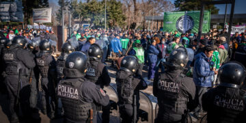 Diputados presentan un proyecto de «repudio a la represión y despidos en el Inti y el Posadas»