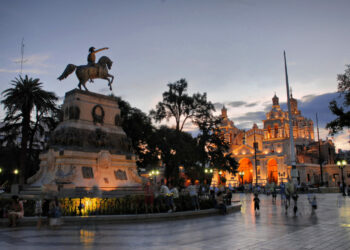 Festejos por los 451 años de Córdoba: fogones, shows en vivo y diversas actividades en la ciudad