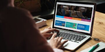 Emprendedores: cómo acceder a becas para tres nuevos cursos