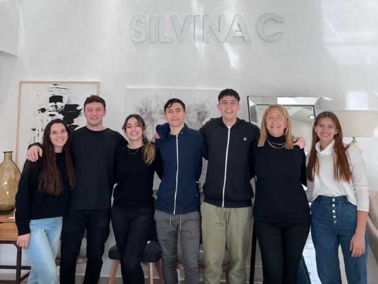 Equipo de SILVINA C. Muebles Villa Maria